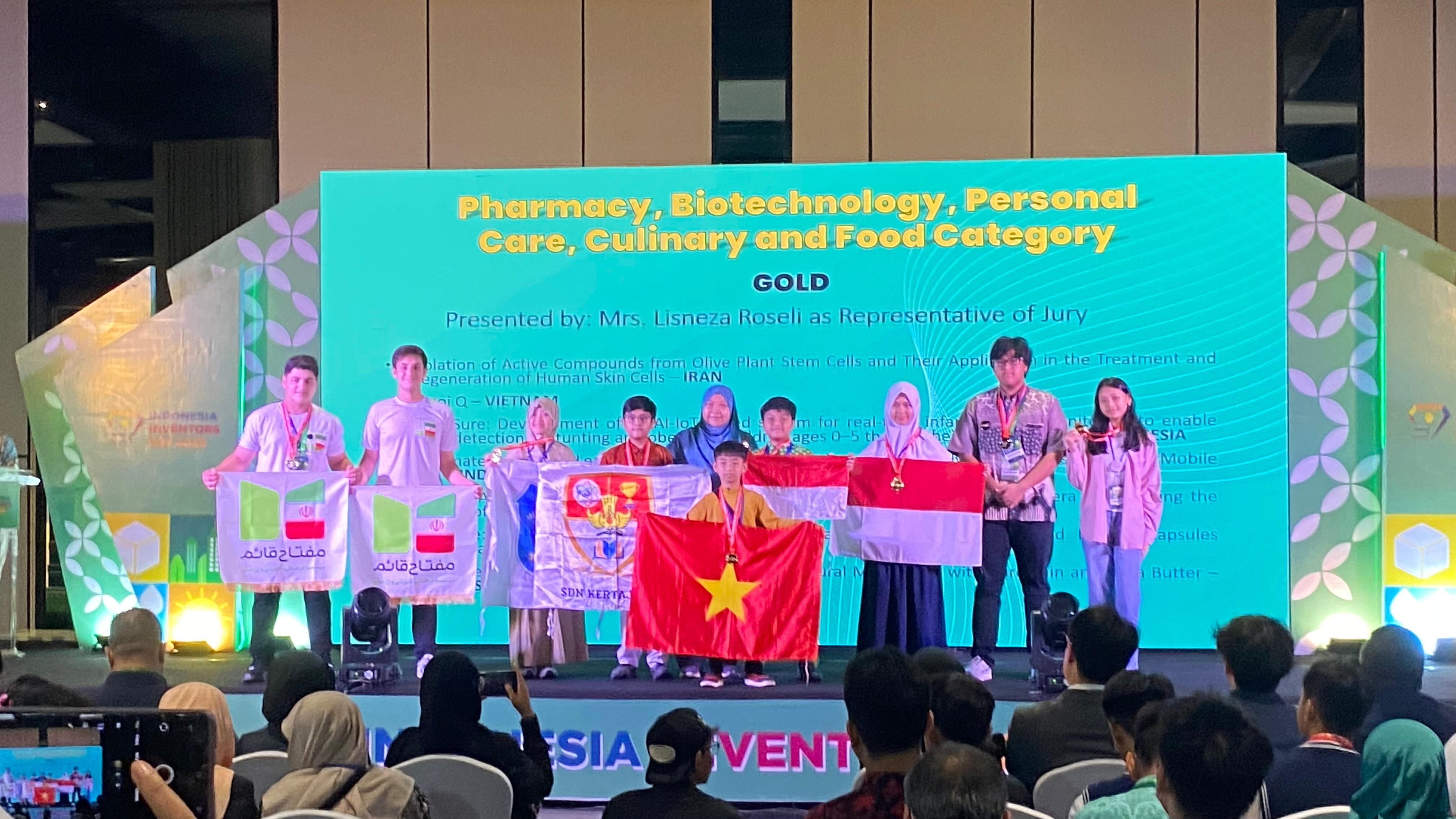 SD Muhammadiyah Sapen Raih 5 Medali di International Young Inventors Award IID-INNOPA 2025